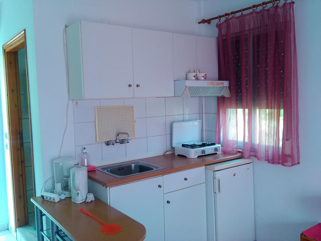 House Mantesos Apartment Koinira Luaran gambar