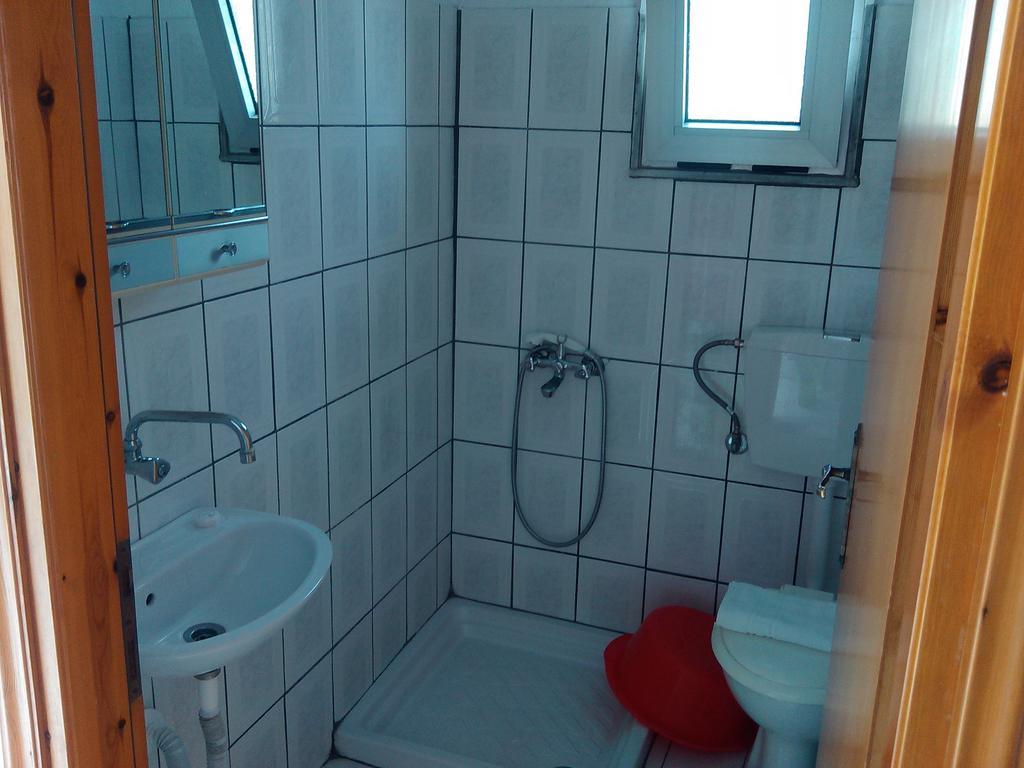 House Mantesos Apartment Koinira Luaran gambar