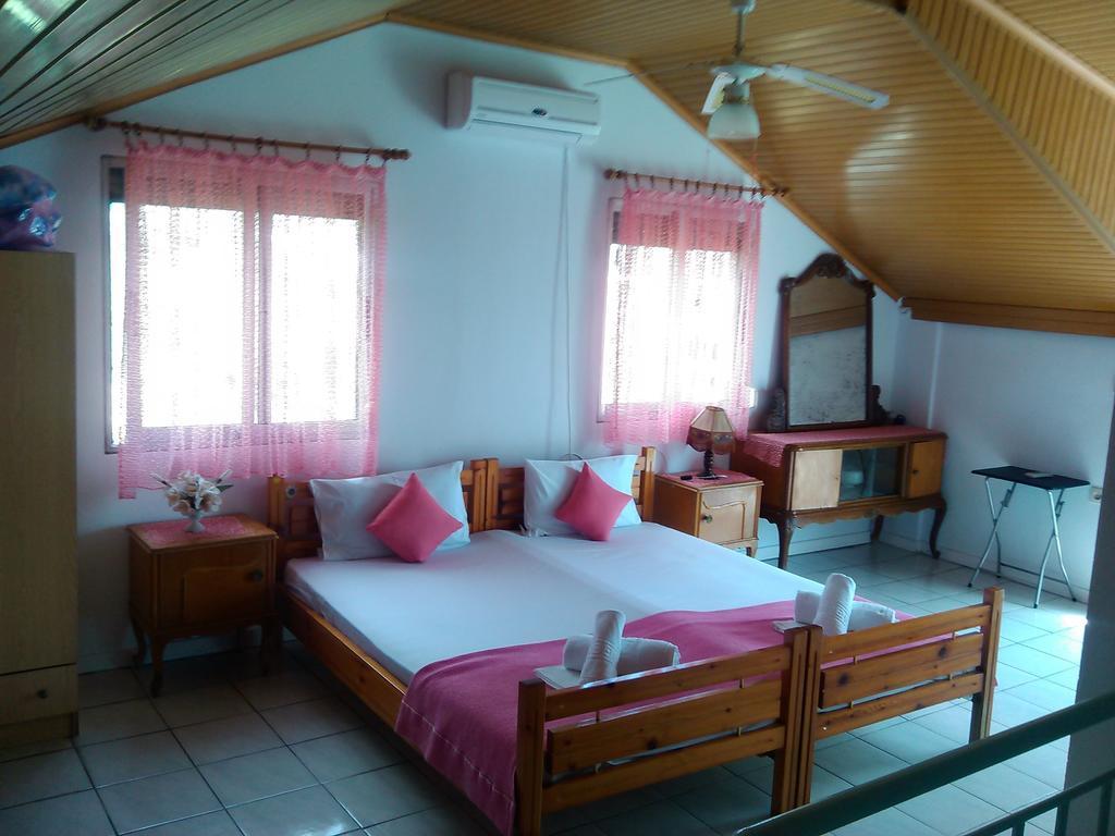 House Mantesos Apartment Koinira Luaran gambar