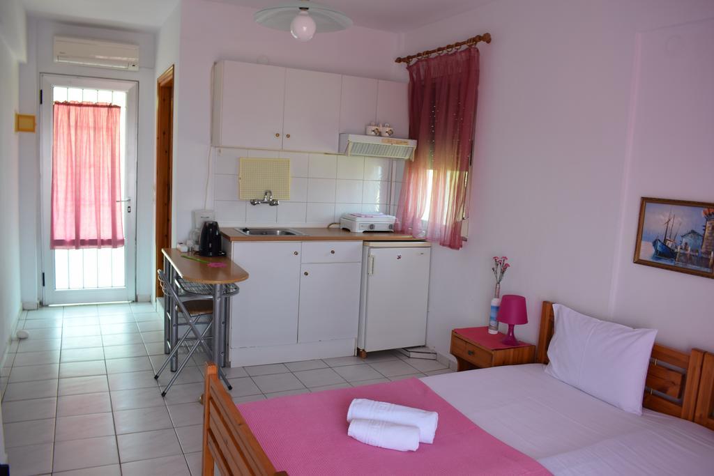 House Mantesos Apartment Koinira Luaran gambar