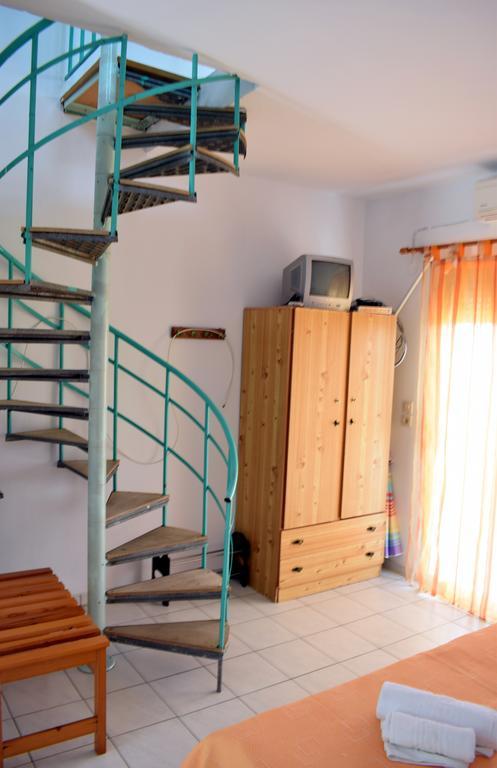 House Mantesos Apartment Koinira Luaran gambar